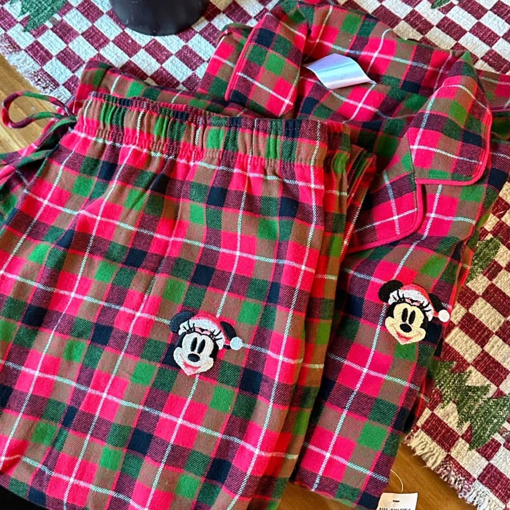 Minnie Mouse Disney Christmas Plaid